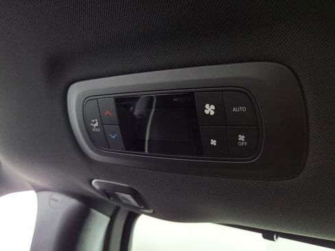 New 2026 Chrysler Pacifica Limited w/ S Appearance Package image 35