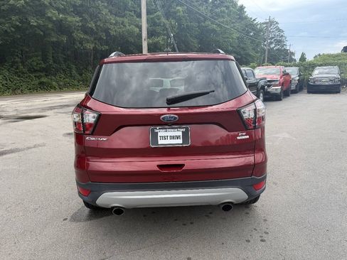 Used 2018 Ford Escape SE w/ SE Sync 3 Package FWD image 6