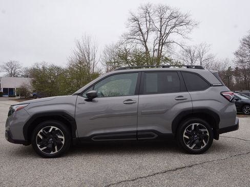 Used 2025 Subaru Forester Limited AWD/4WD image 8
