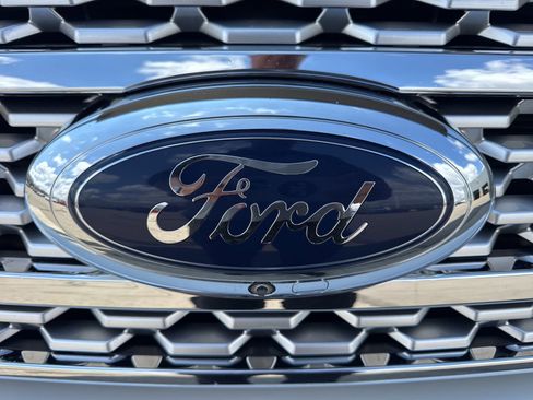 Certified 2021 Ford Expedition Platinum image 13