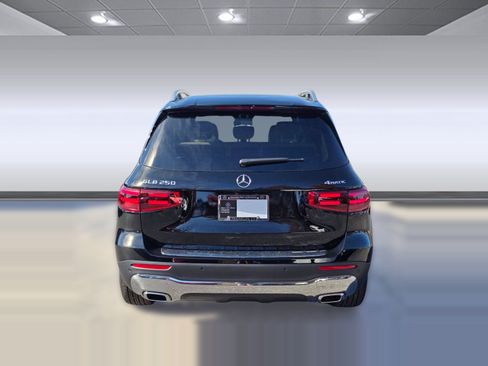 Certified 2026 Mercedes-Benz GLB 250 4MATIC image 10
