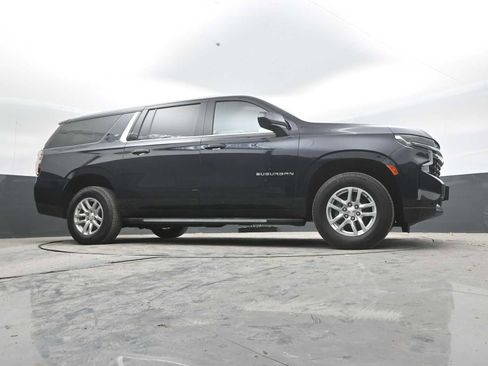 Used 2022 Chevrolet Suburban LS AWD/4WD image 45
