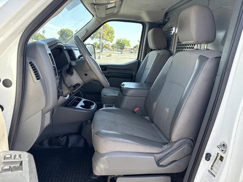 Used 2020 Nissan NV 2500 SV RWD image 14