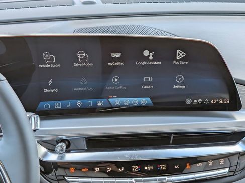 New 2026 Cadillac Lyriq Sport image 25