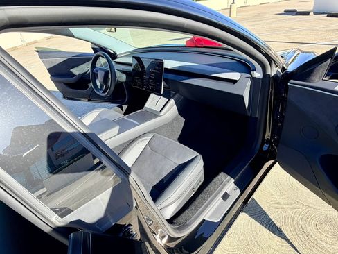 Used 2024 Tesla Model 3 Long Range AWD/4WD image 29