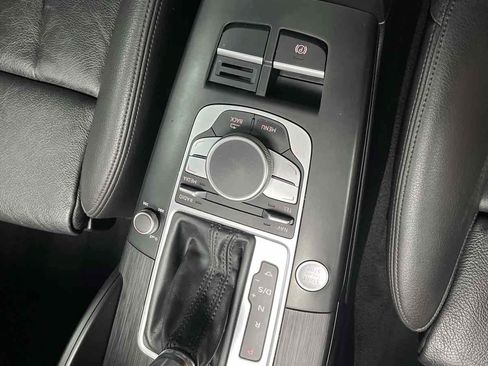 Used 2016 Audi A3 e-tron Premium Plus w/ Premium Plus Package FWD image 18