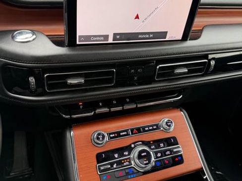 Used 2020 Lincoln Aviator Reserve w/ Equipment Group 201A AWD/4WD image 13