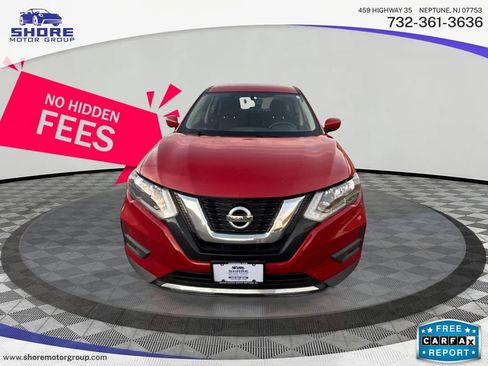 Used 2017 Nissan Rogue S image 2