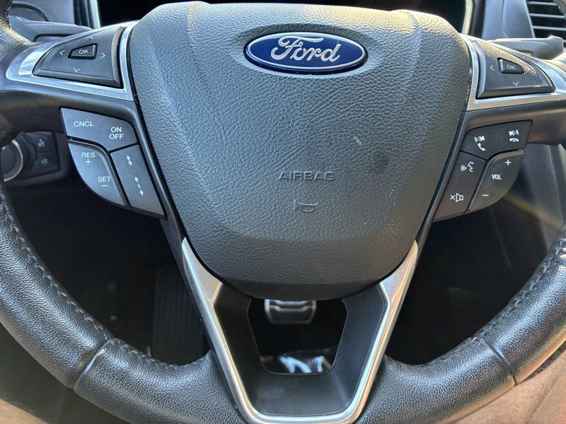 Used 2018 Ford Fusion Titanium FWD image 9