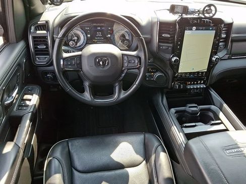 Used 2022 RAM 1500 Limited AWD/4WD image 2