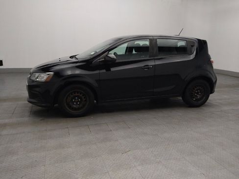 Used 2020 Chevrolet Sonic LT FWD image 2