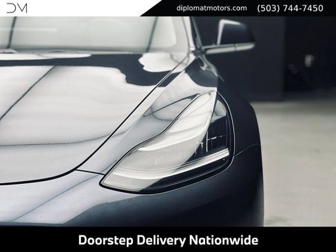 Used 2018 Tesla Model 3 Long Range RWD image 12