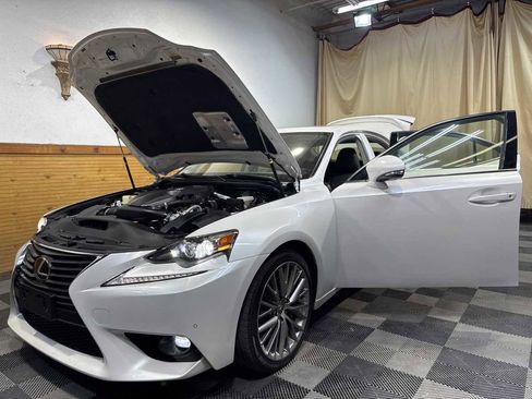 Used 2016 Lexus IS 200t w/ Navigation System Package image 12