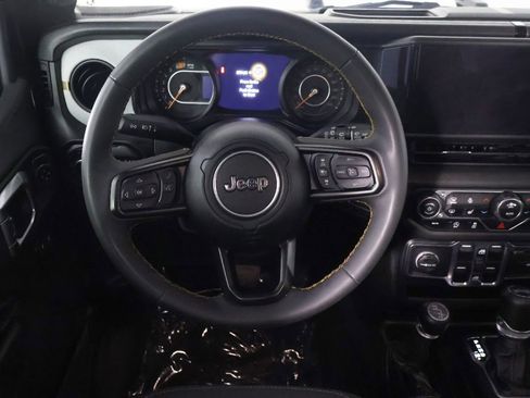 Used 2024 Jeep Wrangler Unlimited Sport AWD/4WD image 31