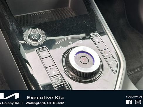 Certified 2023 Kia Niro Wind w/ Wind Preserve Package FWD image 19