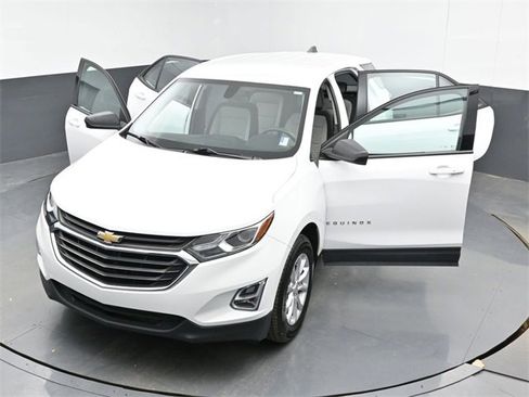 Used 2018 Chevrolet Equinox LS image 48