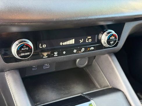 Used 2023 Mitsubishi Outlander ES FWD image 27
