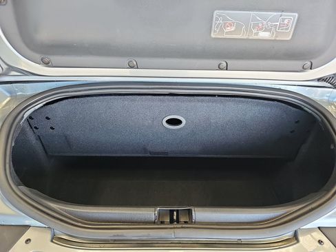 Used 2005 Chrysler Crossfire Limited image 10