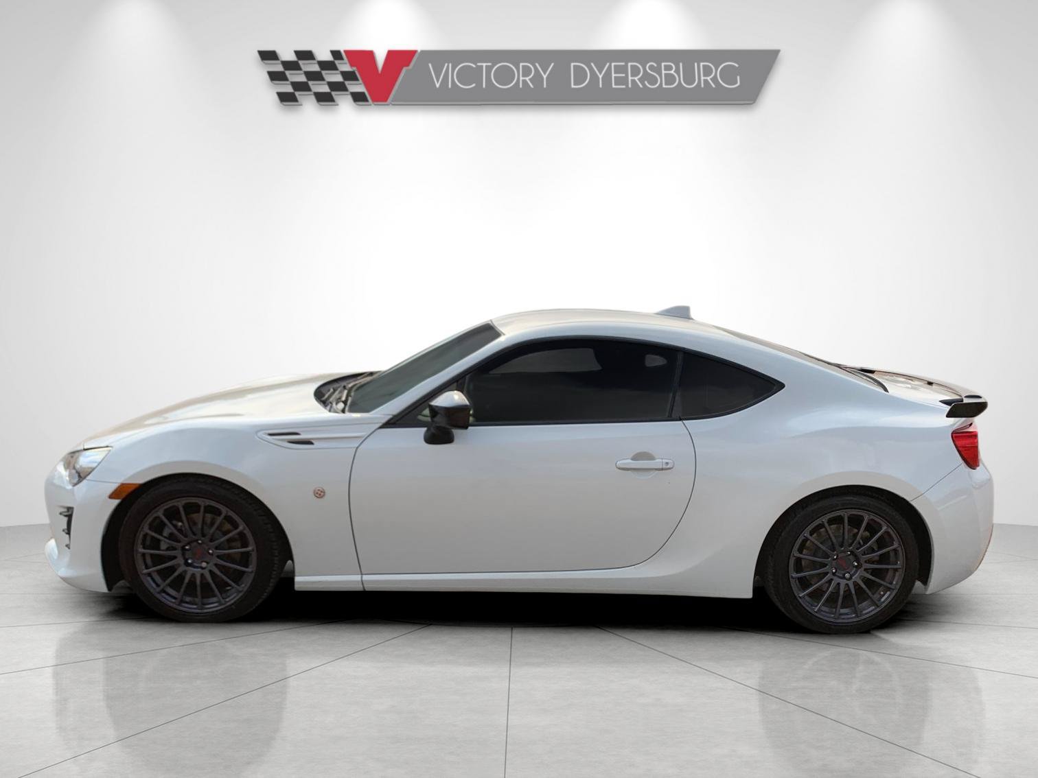 Used 2018 Toyota 86 RWD image 7