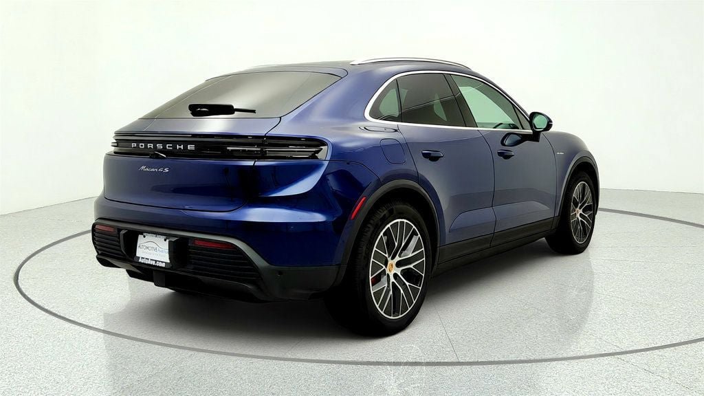 Used 2025 Porsche Macan 4S Electric w/ Premium Package AWD/4WD image 5
