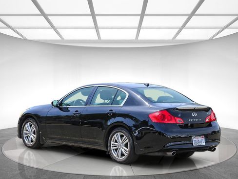 Used 2013 INFINITI G37 Journey w/ Premium Pkg RWD image 2