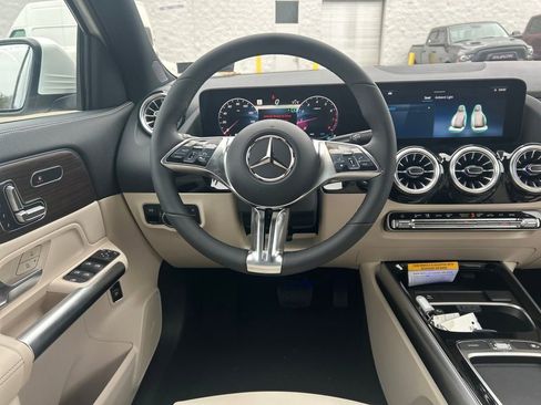 New 2026 Mercedes-Benz GLA 250 4MATIC image 13