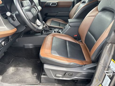 Used 2024 Ford Bronco Outer Banks AWD/4WD image 12