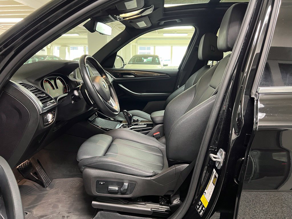 Used 2019 BMW X3 xDrive30i w/ Driving Assistance Package AWD/4WD image 13