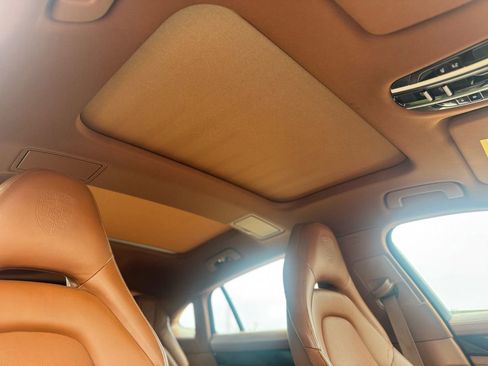 Used 2021 Porsche Panamera 4S Executive w/ Premium Package image 26