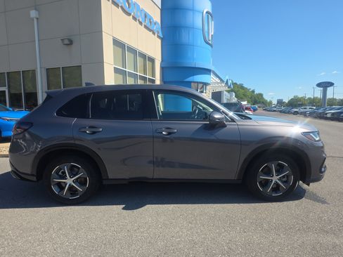 Used 2025 Honda HR-V EX-L image 4