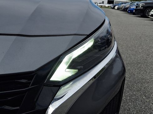 Used 2024 Nissan Altima 2.5 SV image 9