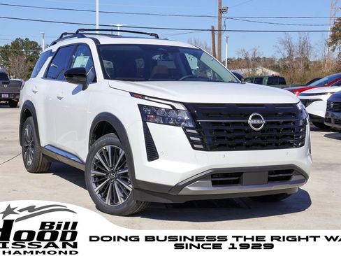 New 2026 Nissan Pathfinder Platinum image 1