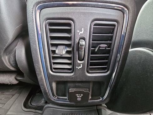 Used 2021 Jeep Grand Cherokee Laredo X AWD/4WD image 23