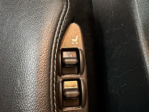 Used 2012 Nissan 370Z Touring w/ Sport Pkg image 27