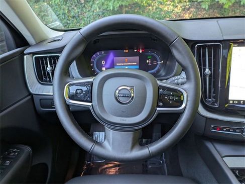 Certified 2025 Volvo XC60 T8 Plus w/ Protection Package Premier image 15