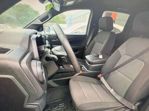 Used 2025 Chevrolet Colorado W/T RWD image 6