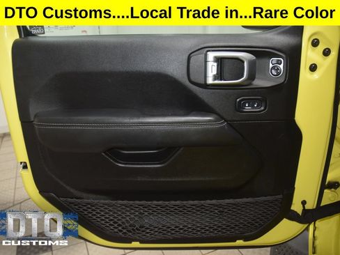 Used 2022 Jeep Wrangler Unlimited Sahara w/ Cold Weather Group AWD/4WD image 47