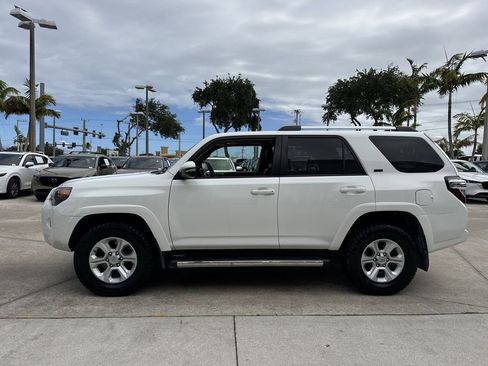 Used 2021 Toyota 4Runner SR5 Premium w/ Moonroof Package AWD/4WD image 27