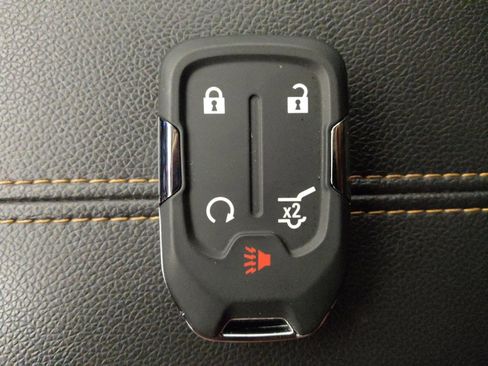 Used 2022 GMC Terrain AT4 w/ Tech Package image 32