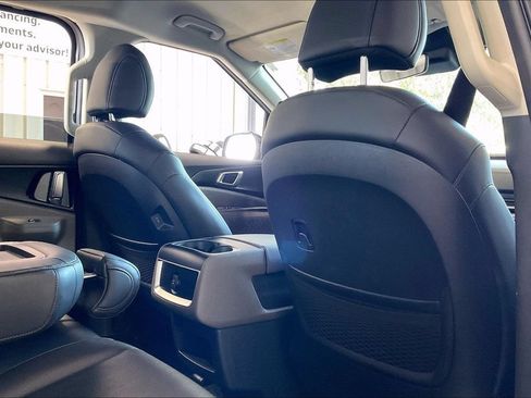 Used 2026 Kia Carnival FWD image 21