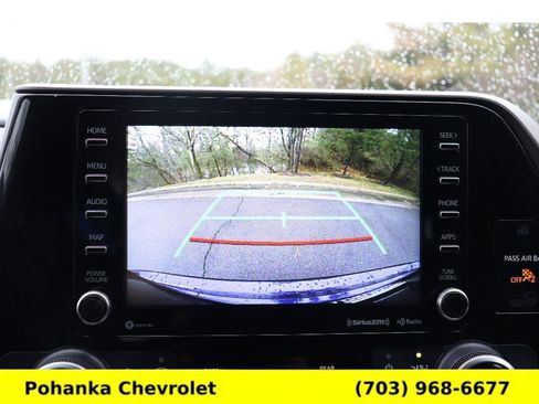 Used 2022 Toyota Highlander LE image 18