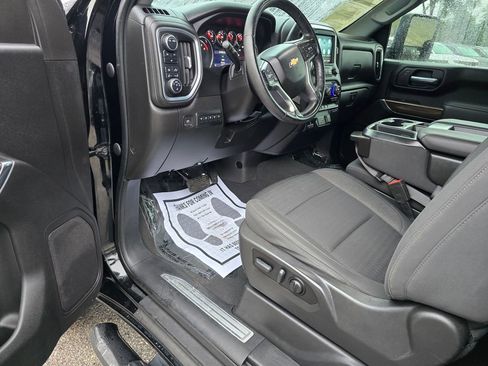 Used 2022 Chevrolet Silverado 2500 LT w/ Convenience Package image 18