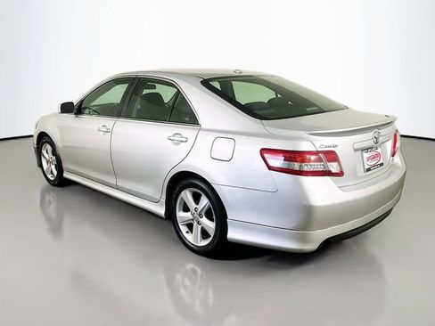 Used 2010 Toyota Camry SE FWD image 15