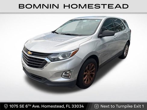 Used 2019 Chevrolet Equinox LS FWD image 1
