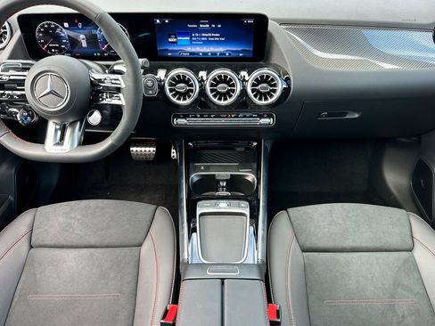 New 2025 Mercedes-Benz GLA 35 AMG 4MATIC image 15