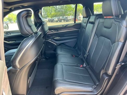 Used 2024 Jeep Grand Cherokee L Overland w/ Advanced Protech Group III AWD/4WD image 5