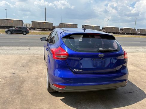Used 2015 Ford Focus SE w/ Equipment Group 201A FWD image 7