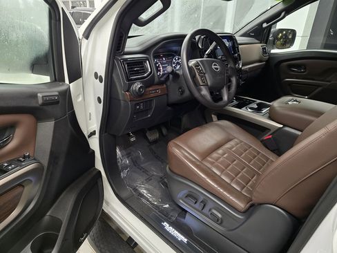 Used 2024 Nissan Titan Platinum Reserve w/ Moonroof Package image 23