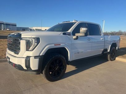Used 2025 GMC Sierra 2500 AT4 w/ Max Trailering Package