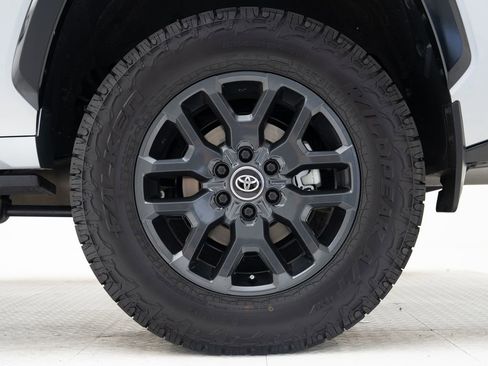 Used 2026 Toyota Sequoia Platinum AWD/4WD image 38